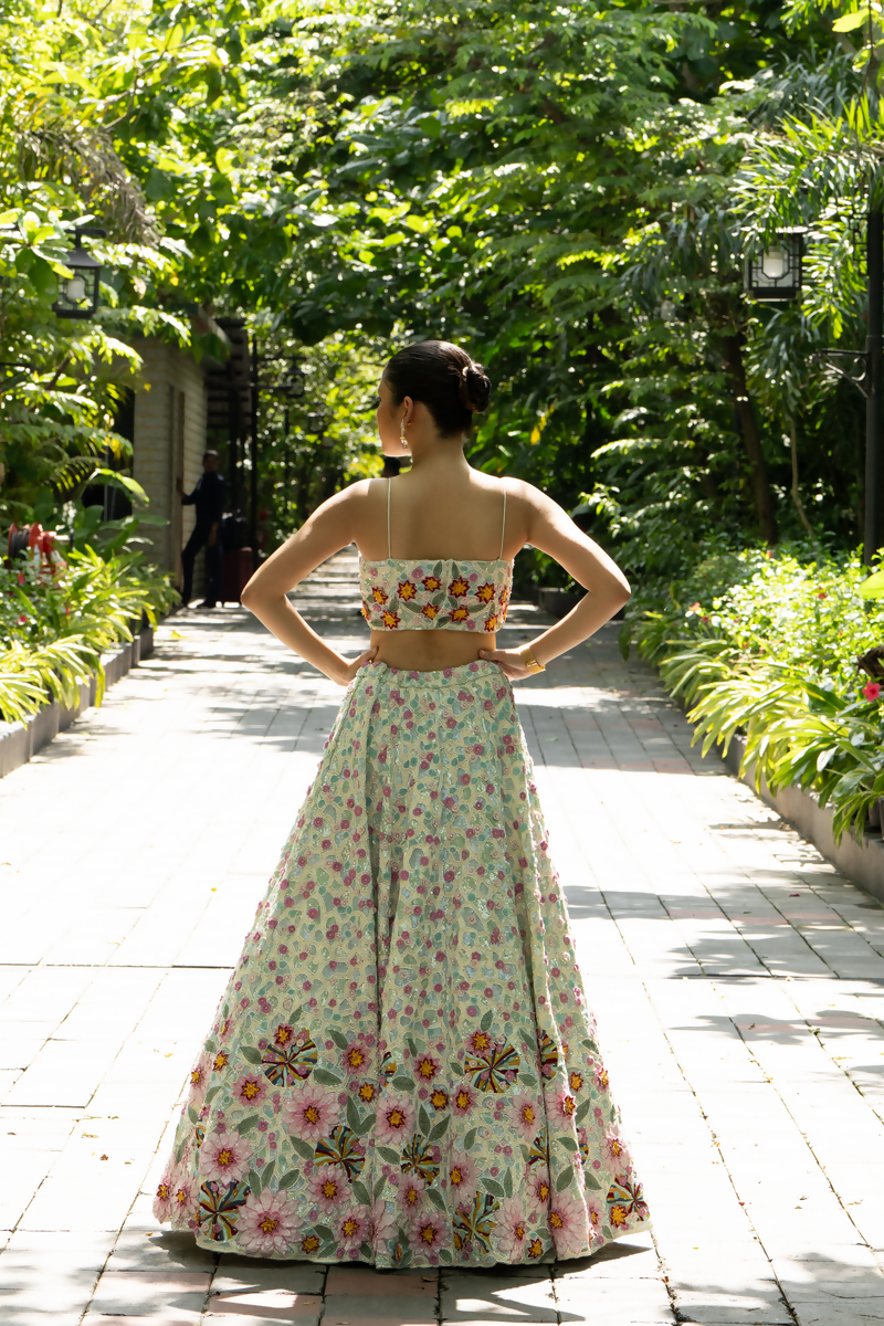 LAHENGA  19D
