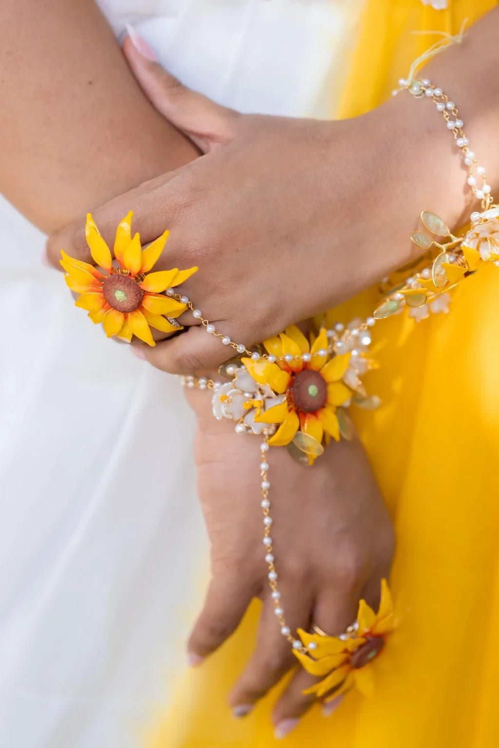 Sunflower Serenity – Handmade Resin Sunflower Haathphool for Haldi, Mehndi & Bridal Looks