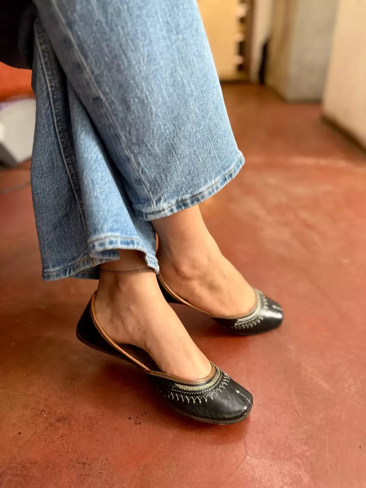 Boho Black Handcrafted Jutii For Women