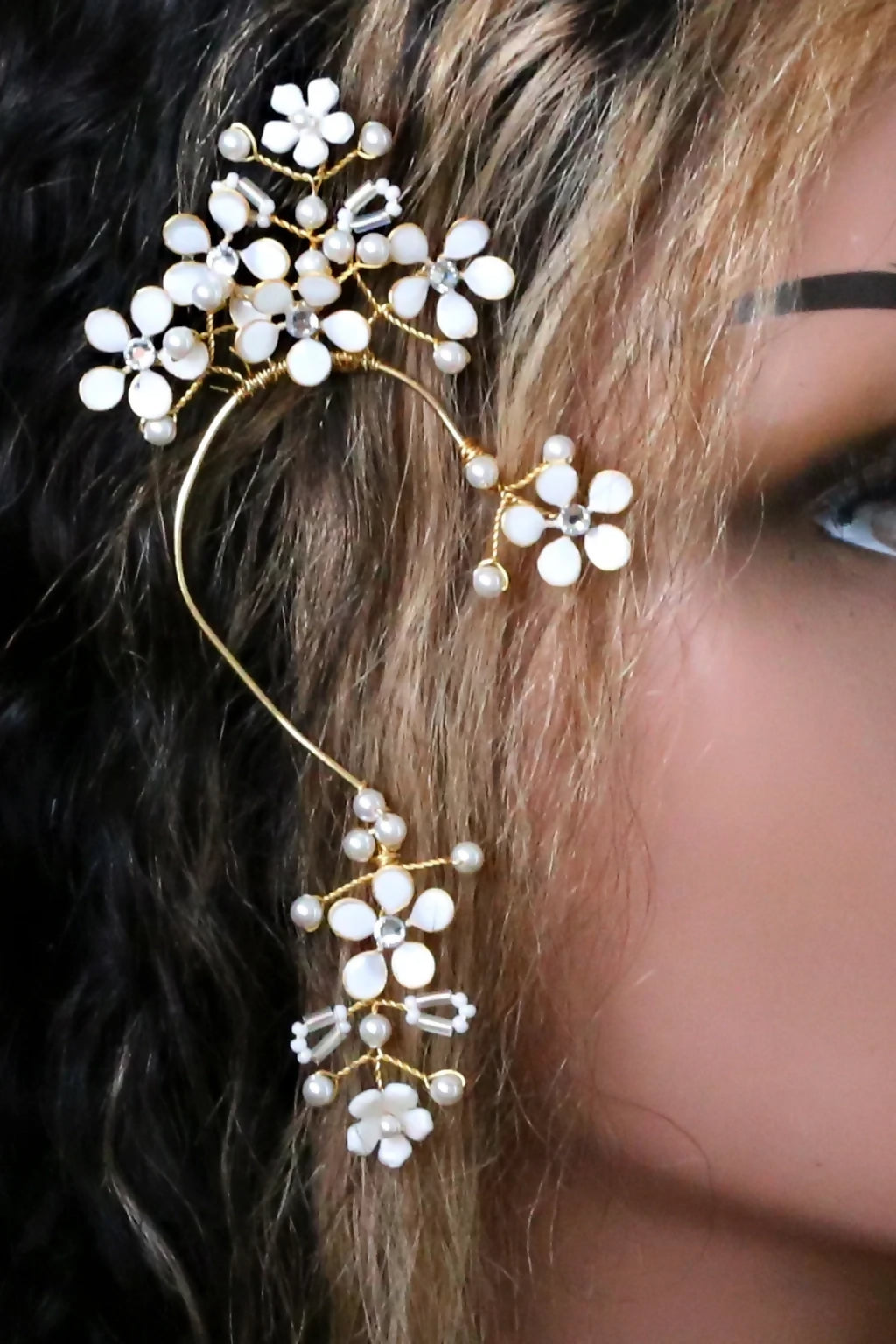 Pearl & White Flower Resin Bridal Ear Cuff Earrings – No Piercing