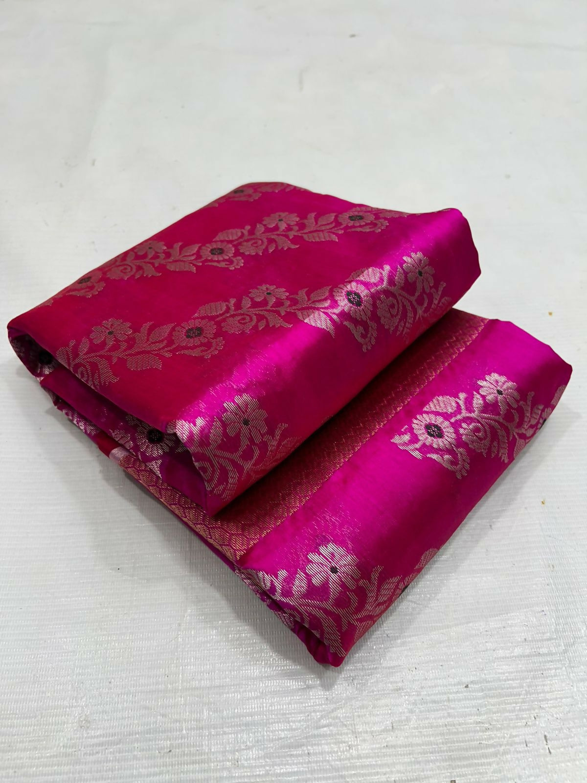Rani Pink Jall Pattu