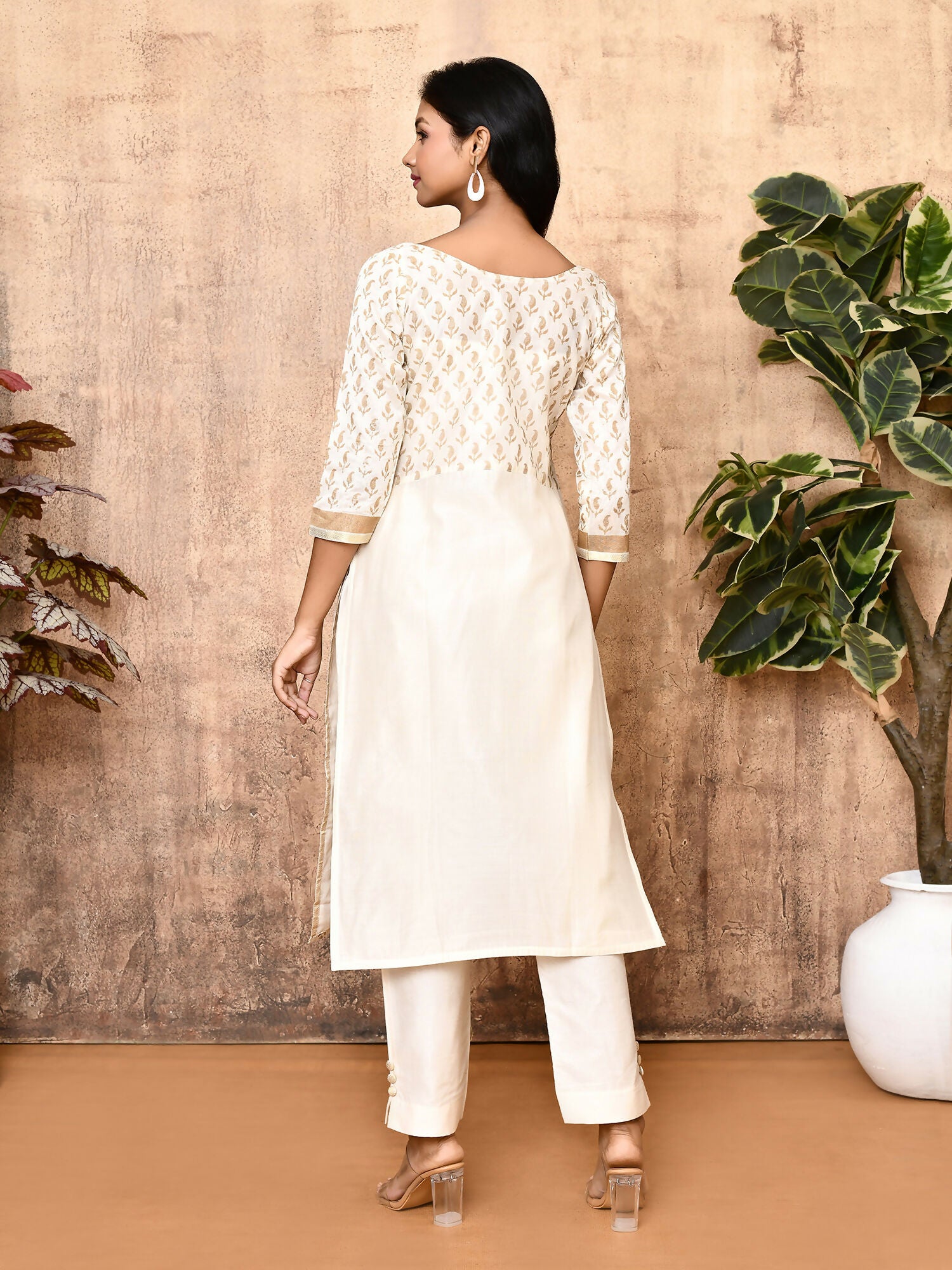 Jenni Off-white Handloom Maheshweri Silk Kurta Set