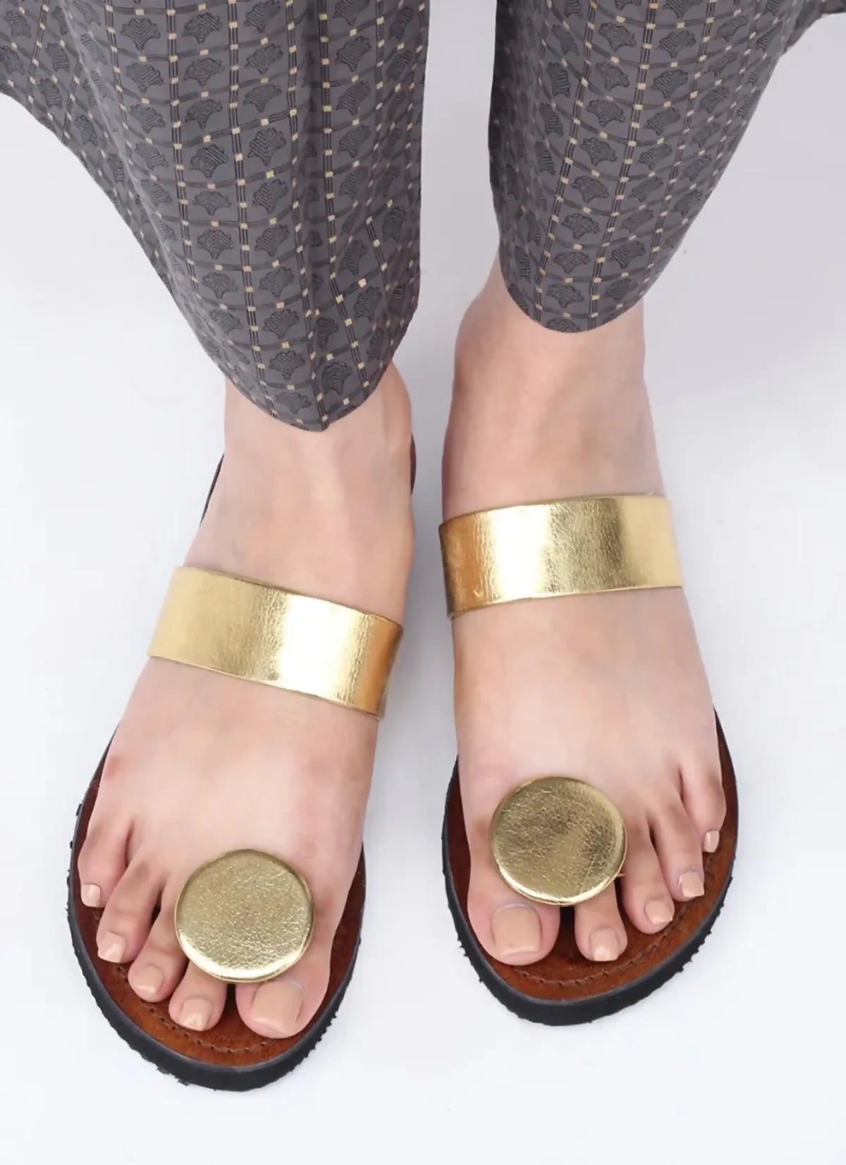 Golden Open-Toe Kolhapuri Sun-Kissed Grandeur Sandal For Women